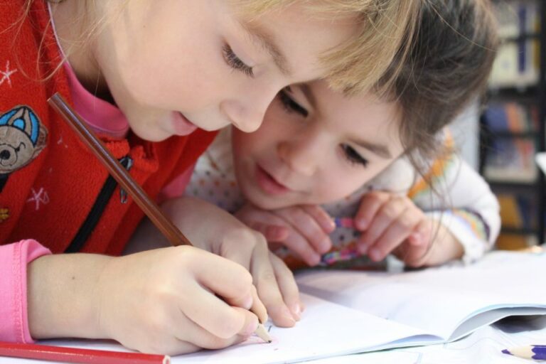 kids-1093758-960×640